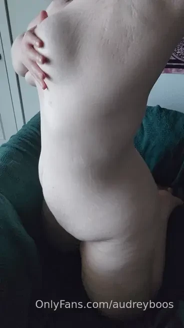My first fully nude shoot please be nice to me amp my skin it looks part 1 