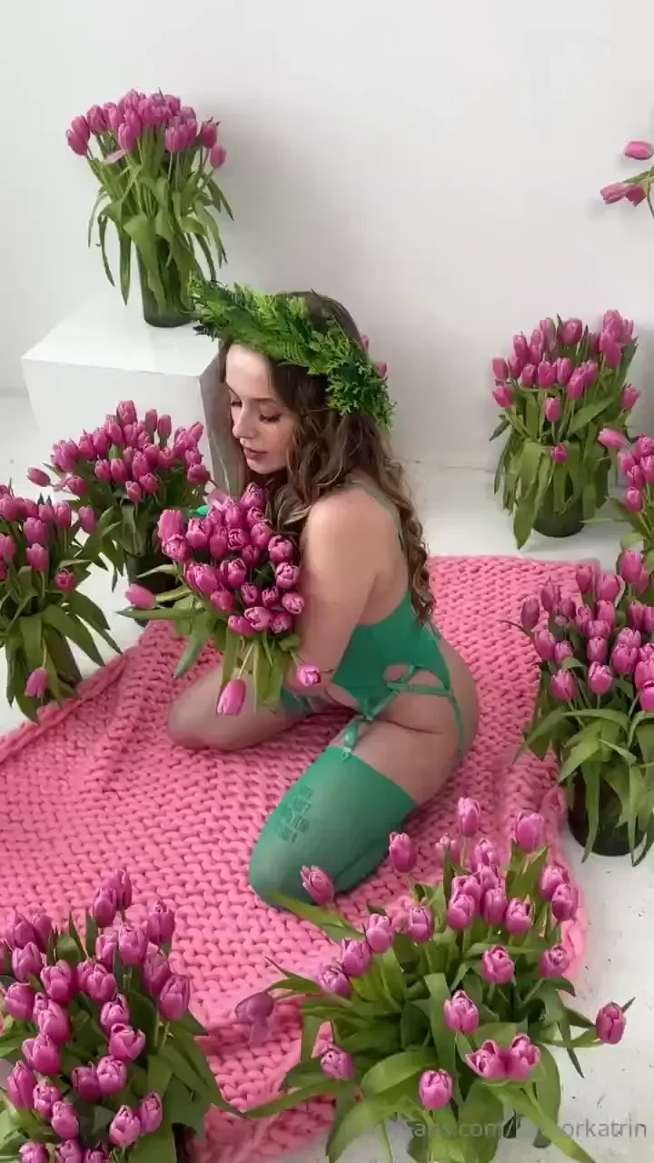 Give girls flowers it s always nice 