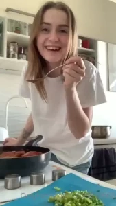 If we were in the same kitchen together would we cook or would you fry