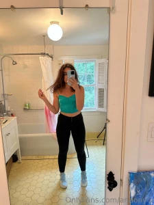 Sharing with you a pic of my look for today and rushing to the big