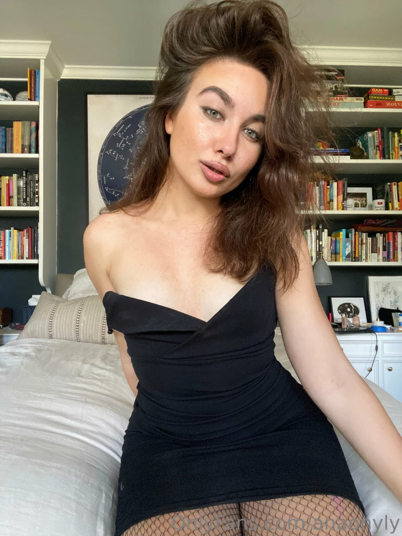 Black suits me dressed for the dark side feeling devilish today 