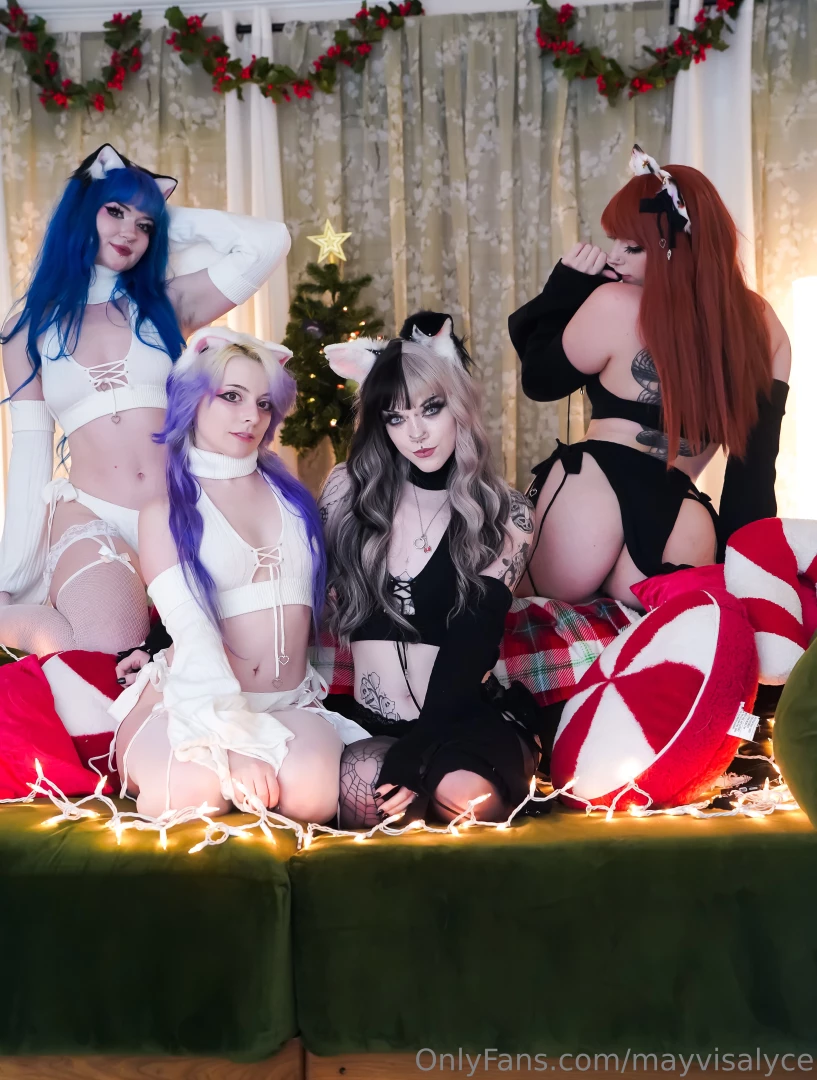 Arent these outfits that me littlespoonz_ shaekitty and therealm3dusa_ part 1 