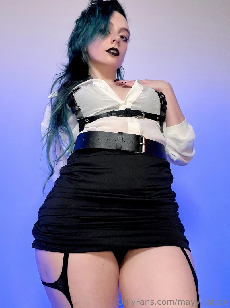 How badly do you want to see up my tight little skirt 