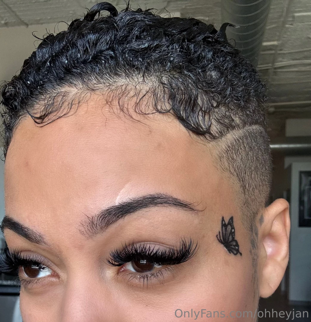 He wanna kiss me on my face tatts 