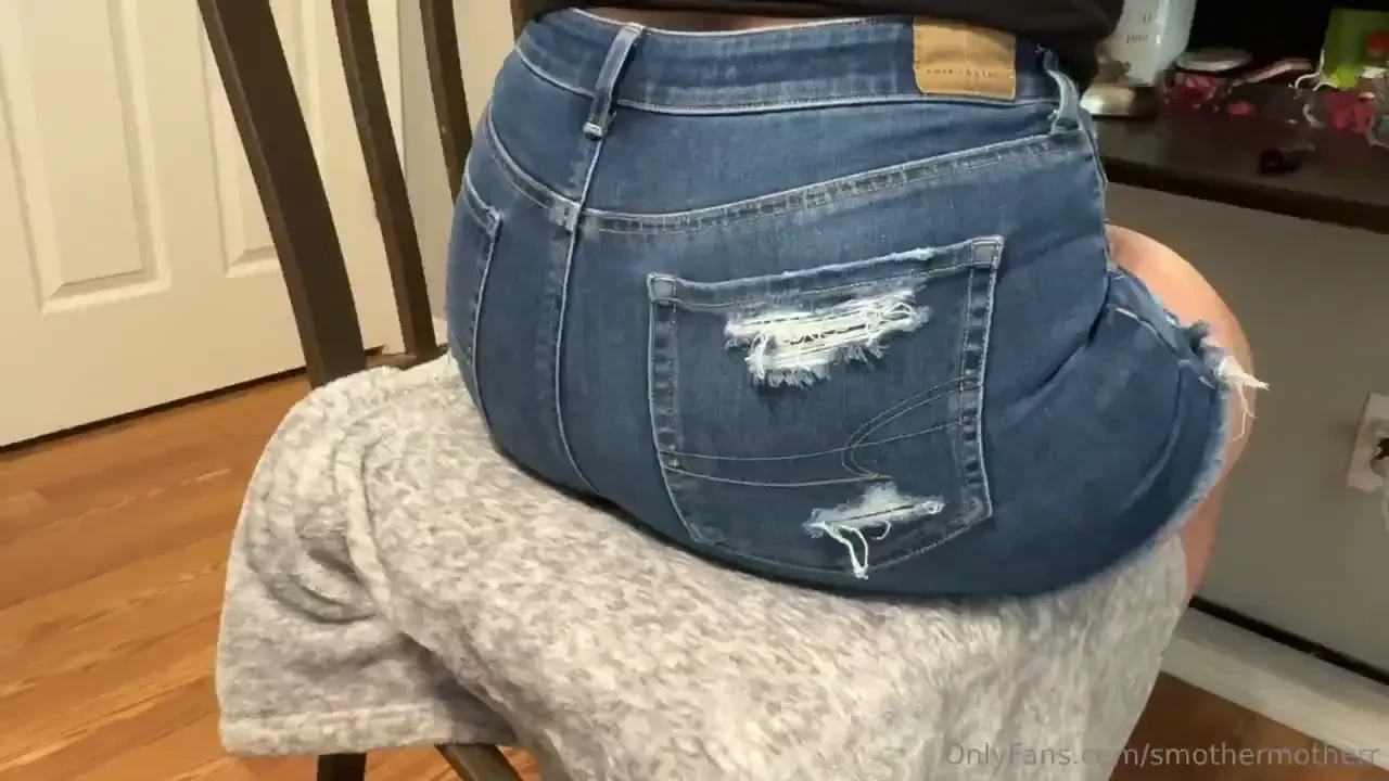 Love how these jeans hold you so tight against me 