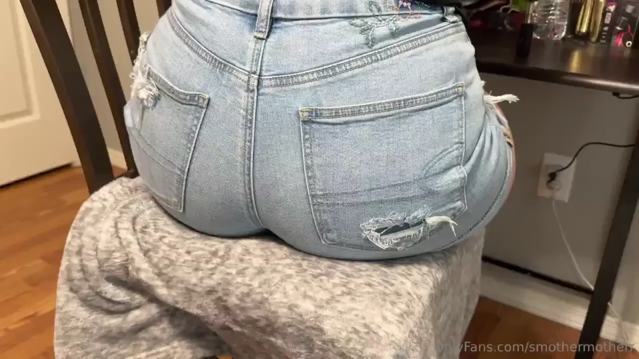 I got some new jeans had to try them out with you 