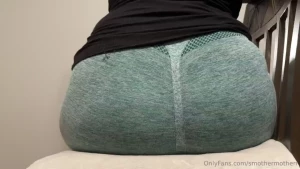 If i crush you it s your fault you shouldn t be where i put my ass