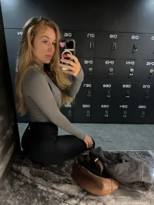 It s always a good moment for a gym selfie