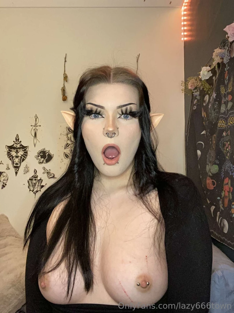 Har du dr mt om din helt egen gothic alveprinsesse fantasere til da part 1 