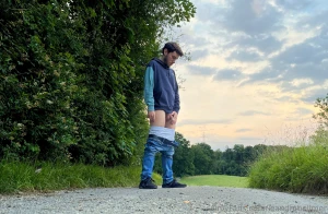 Getting naked on a walk outside feels so pleasant part 5