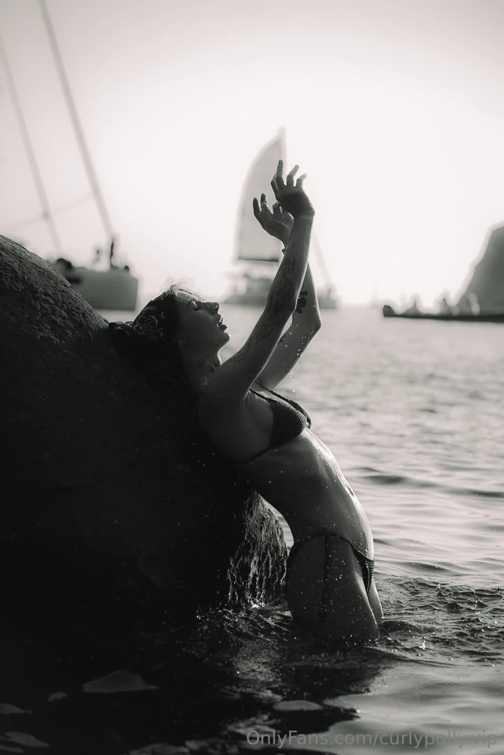 I love taking photos and i am ready to please you with them i am open 