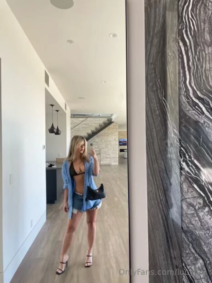 My clients have the most gorgeous houses i wanna live in a mansion too 