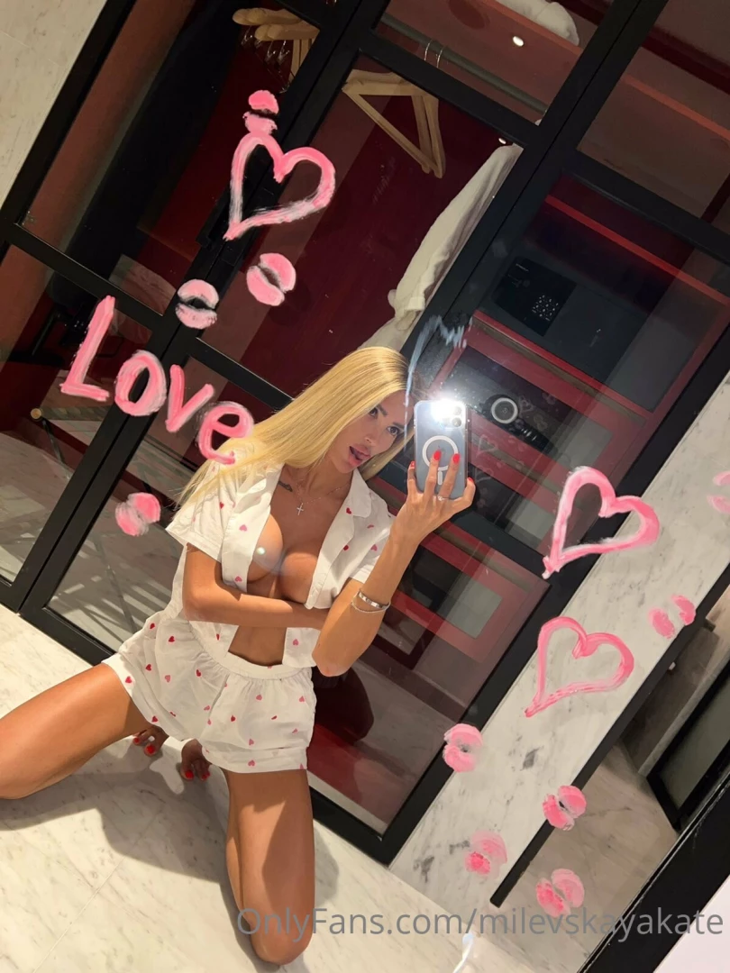 What loves means to you am i deserve your love comment pls 