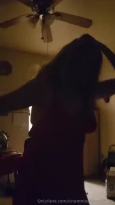 Lap dance intro do you like how i move babe
