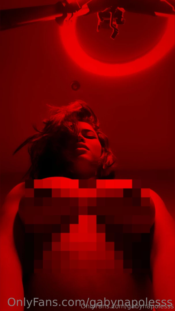 Chica muy cachonda busca pasarla rico contigo beb gabynapolesvip 