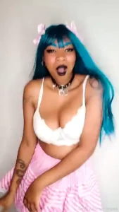 Shes a natural disasterrr