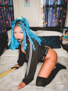 Just a horny girl in need of a good smash part 2