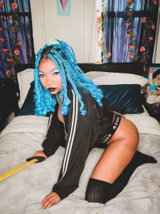 Just a horny girl in need of a good smash part 1