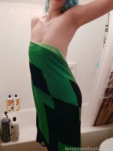 Big ole shower shoot and vid including the classic shit that part 2