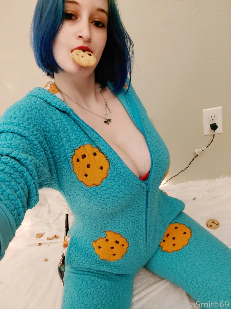Cookiemonster cookies cosplay tits ass pussy blooper part 6 