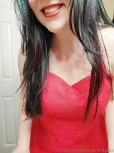 Tapes you to mirror there now you can compliment me while i get ready part 2