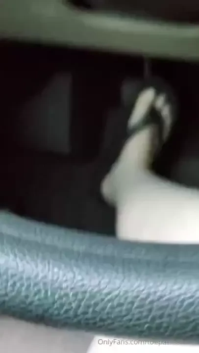 I made one tease about vore and my stomach got so noisy 