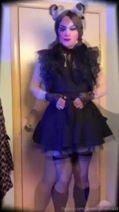 While preparing a big hot cat video i will entertain you with my tail part 7