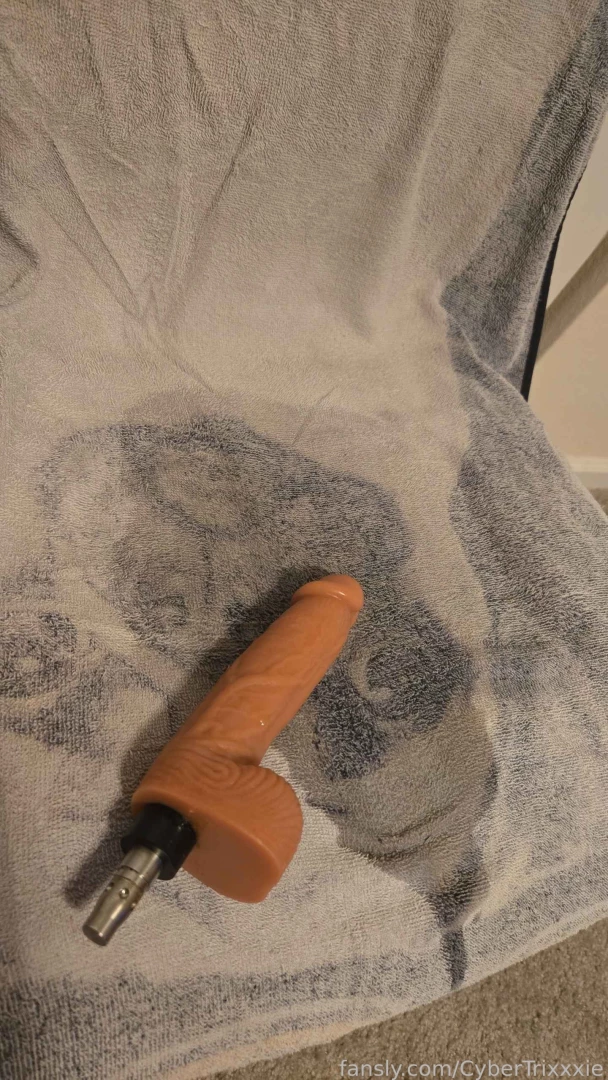 Chat got me to be a super soaker https discord gg cybertrixxxie https 