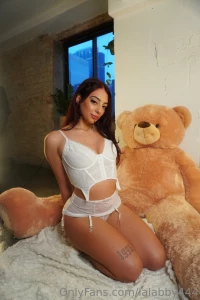 Hello fabulous people checking in how s your day treating you btw i m