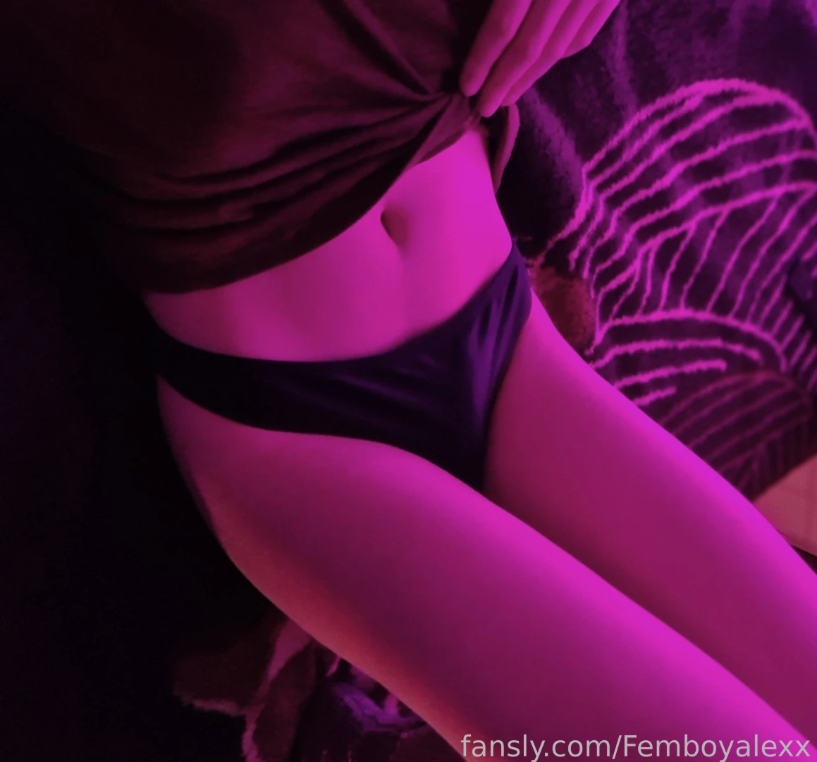 Mondays are soo boring fyp femboy nsfw trap twink cock girlcock smooth 