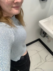 The one downside to skinny jeans - you can t spread your legs to