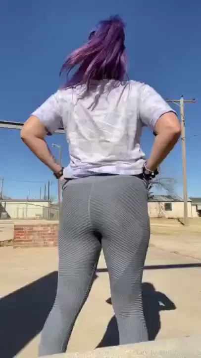 The side of the highway seemed like a good place for a flash ps i m in 