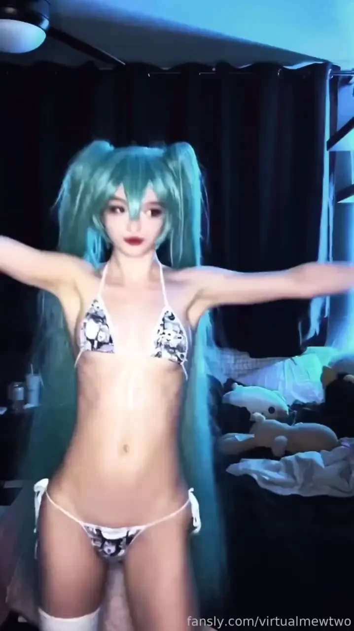 Here r some degen miku tiktoks 33 rip the photo i teased on xwitter part 1 