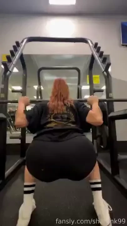 I m lying in my bed waiting for you to make a video call my love you 