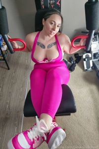 Naughty little gym wear shoot before i got that pussy worked out i part 1