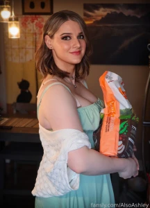 Housewife ashley just getting things done about the house for you part 2