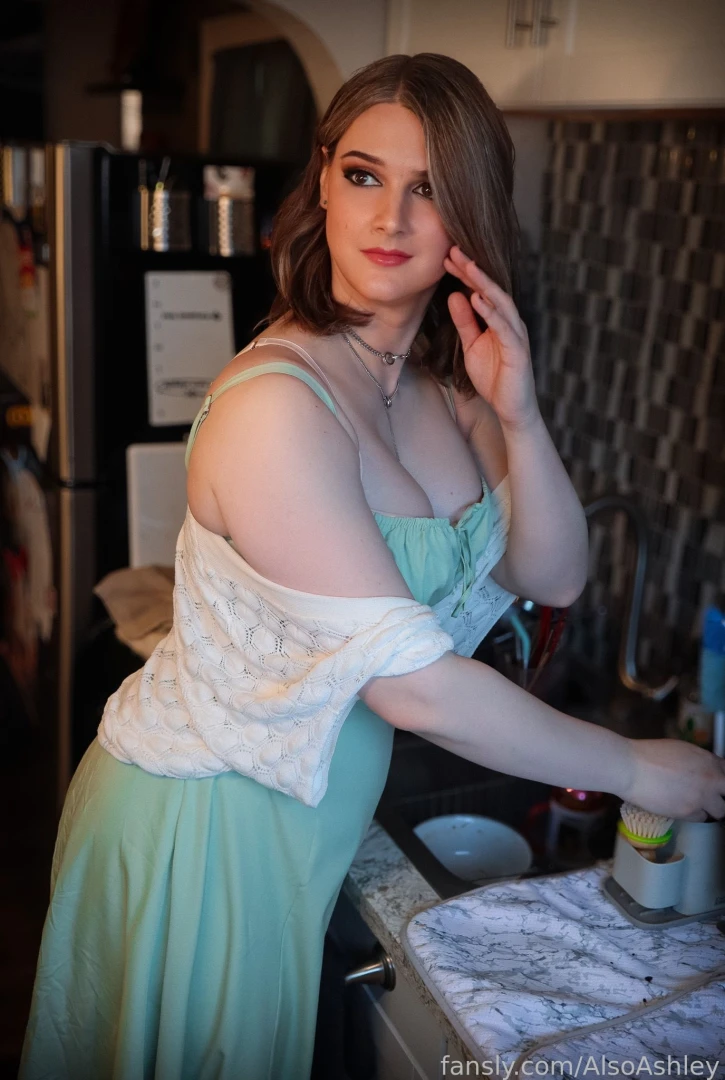 Housewife ashley just getting things done about the house for you part 5 