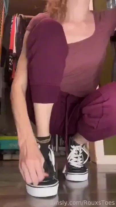 A little late night sweaty vans and black anklesock removal after a 