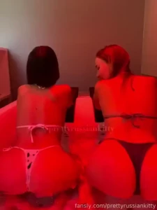 Would you give us a good spanking session fyp jacuzzi booty spanking