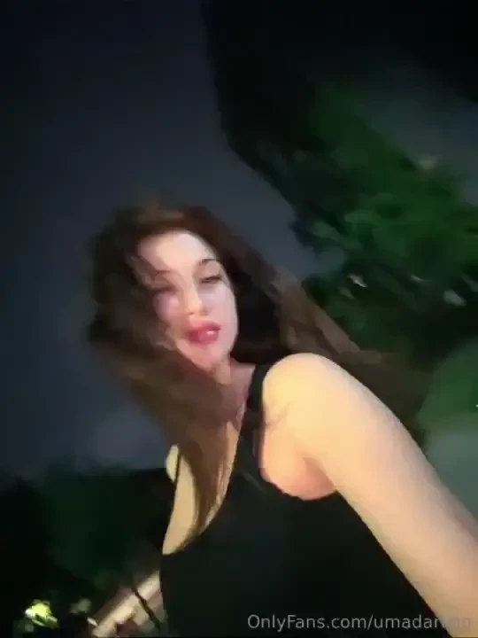 Kiss me under the stars 