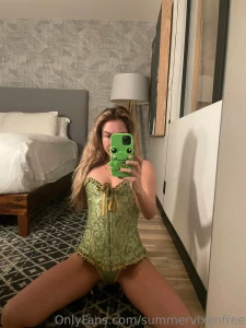 Is this corset yes or no part 1