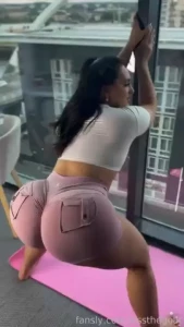 Wanna get hot amp sweaty with me pawg pussy sex asian squirting boobs