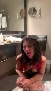 I wag my tail when you pet me femboy sissy kawaii catgirl catboy bdsm