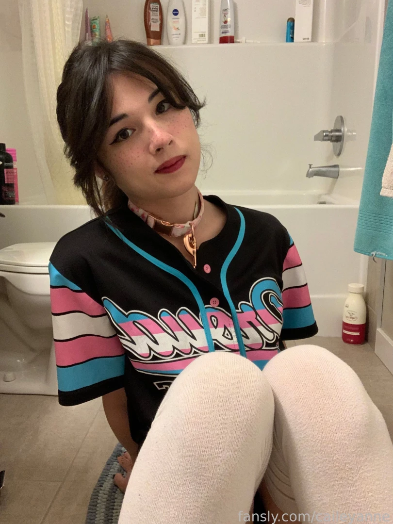 My horse dildo finally arrived and it shoots cum stay tuned video part 2 