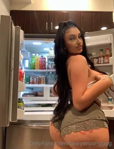 What are you choosing to eat first send your answers in the dms