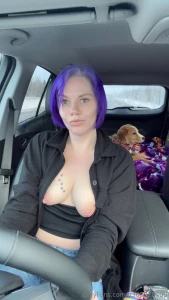 Road trip to the city surprising that no one notices my tits out as i
