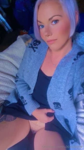 Mmmm i am loving the fall weather and going braless hidden in my