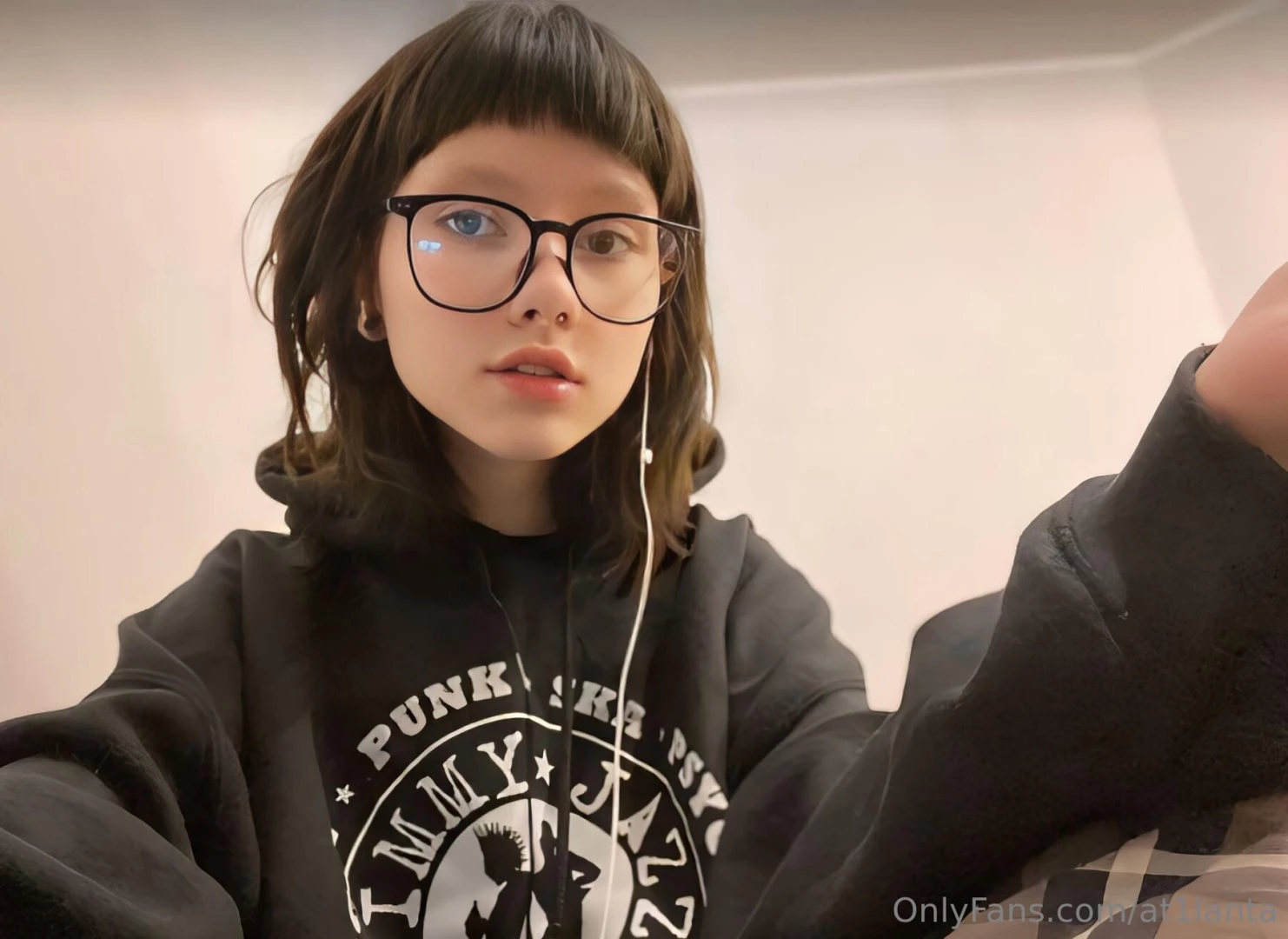 Your home girl byebblue1 she is waiting for you for a deep part 33 