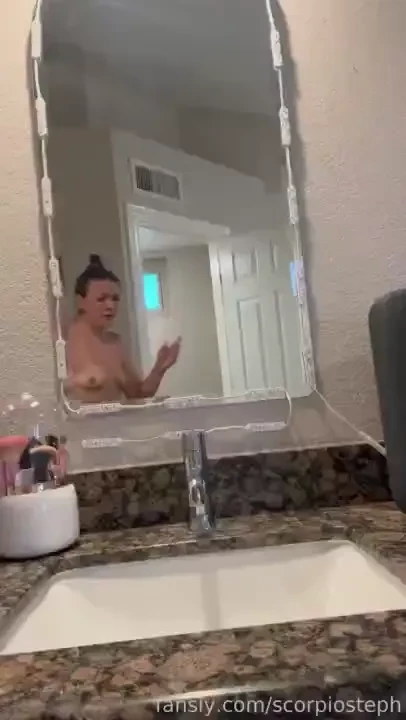 Sinkpee peesink sinkpiss pisssink on a dildo completelynude 