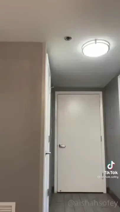 Hehe i love the clever transitions in tiktok 